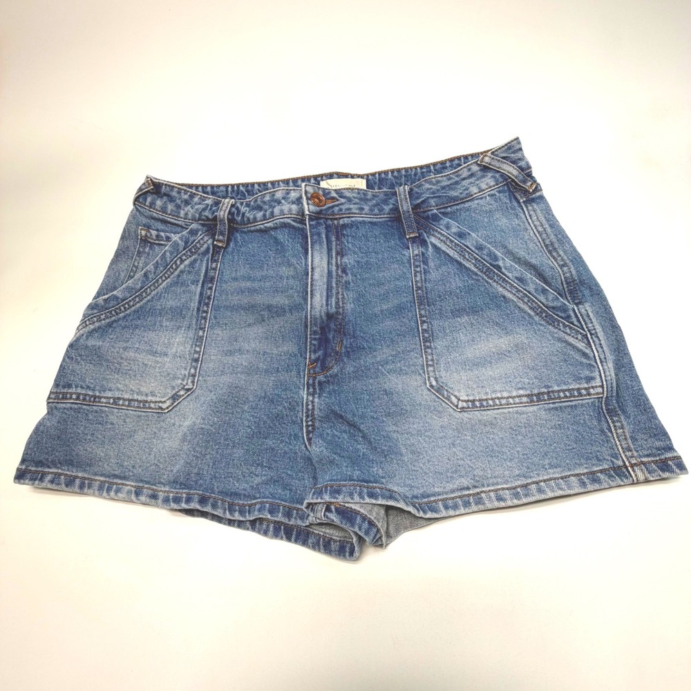 Cleo + Wolf Utility Denim Shorts Carpenter Pockets Womens 33